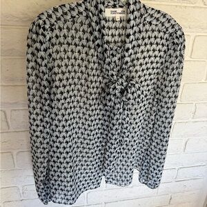 Diane Von Furstenberg Monochrome Patterned Blouse